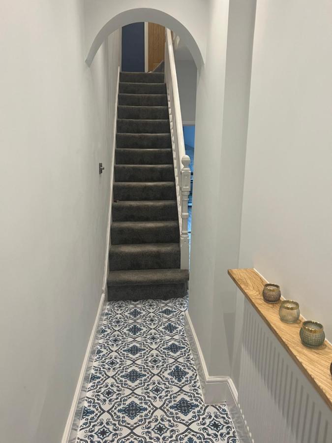 Luxury 2 Bed Apartment Great Location Stoke-on-Trent Экстерьер фото