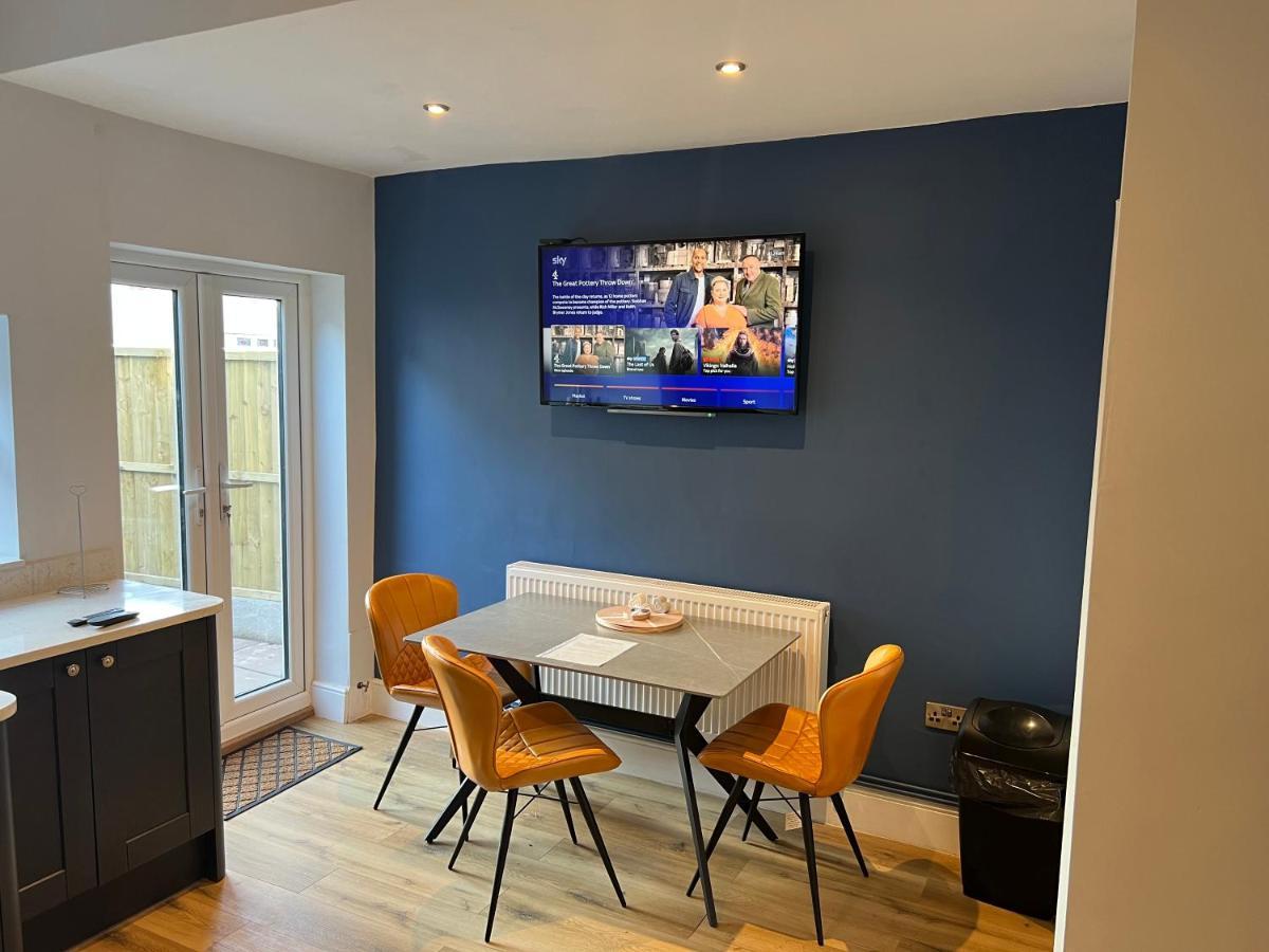 Luxury 2 Bed Apartment Great Location Stoke-on-Trent Экстерьер фото