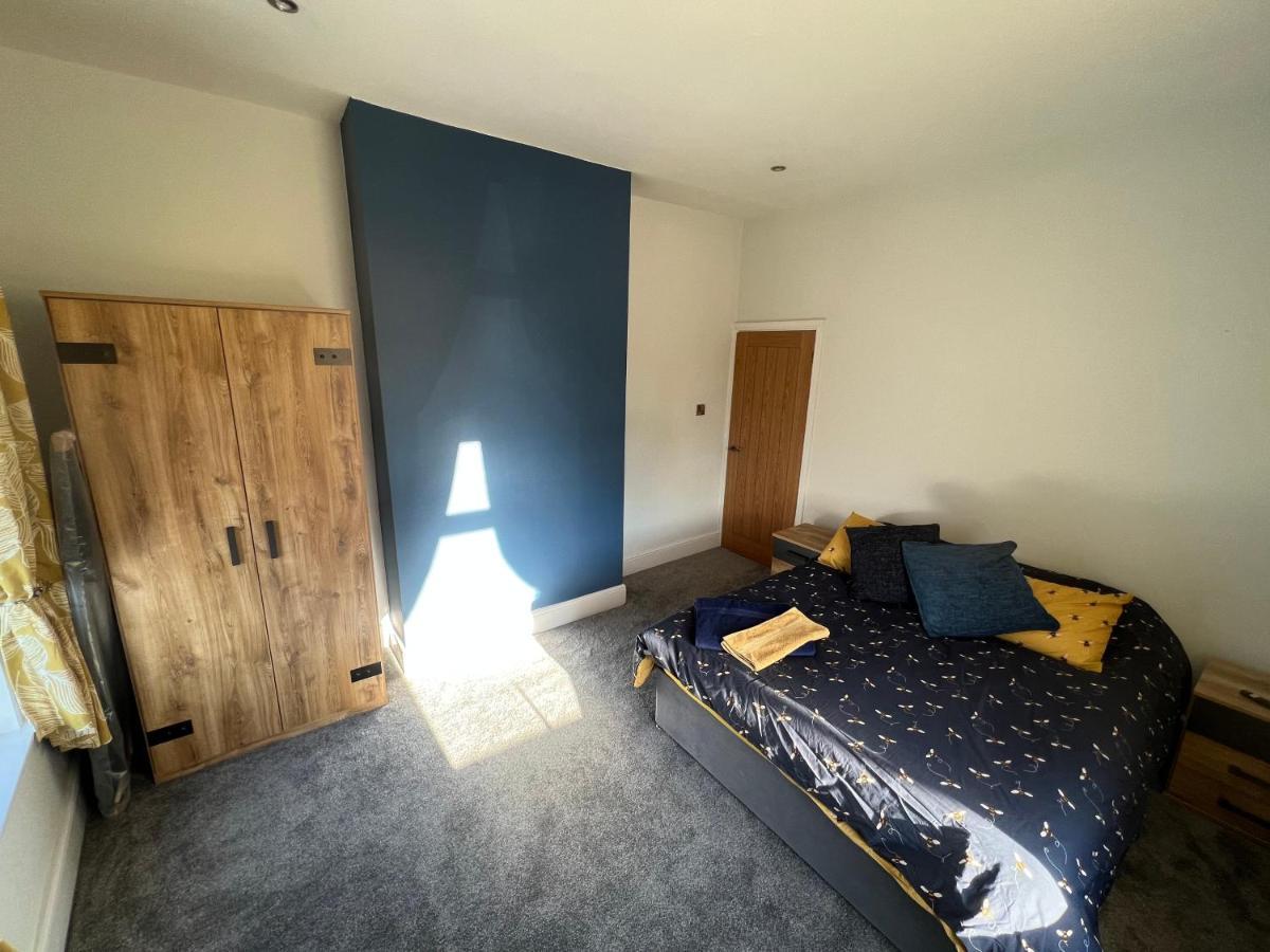 Luxury 2 Bed Apartment Great Location Stoke-on-Trent Экстерьер фото