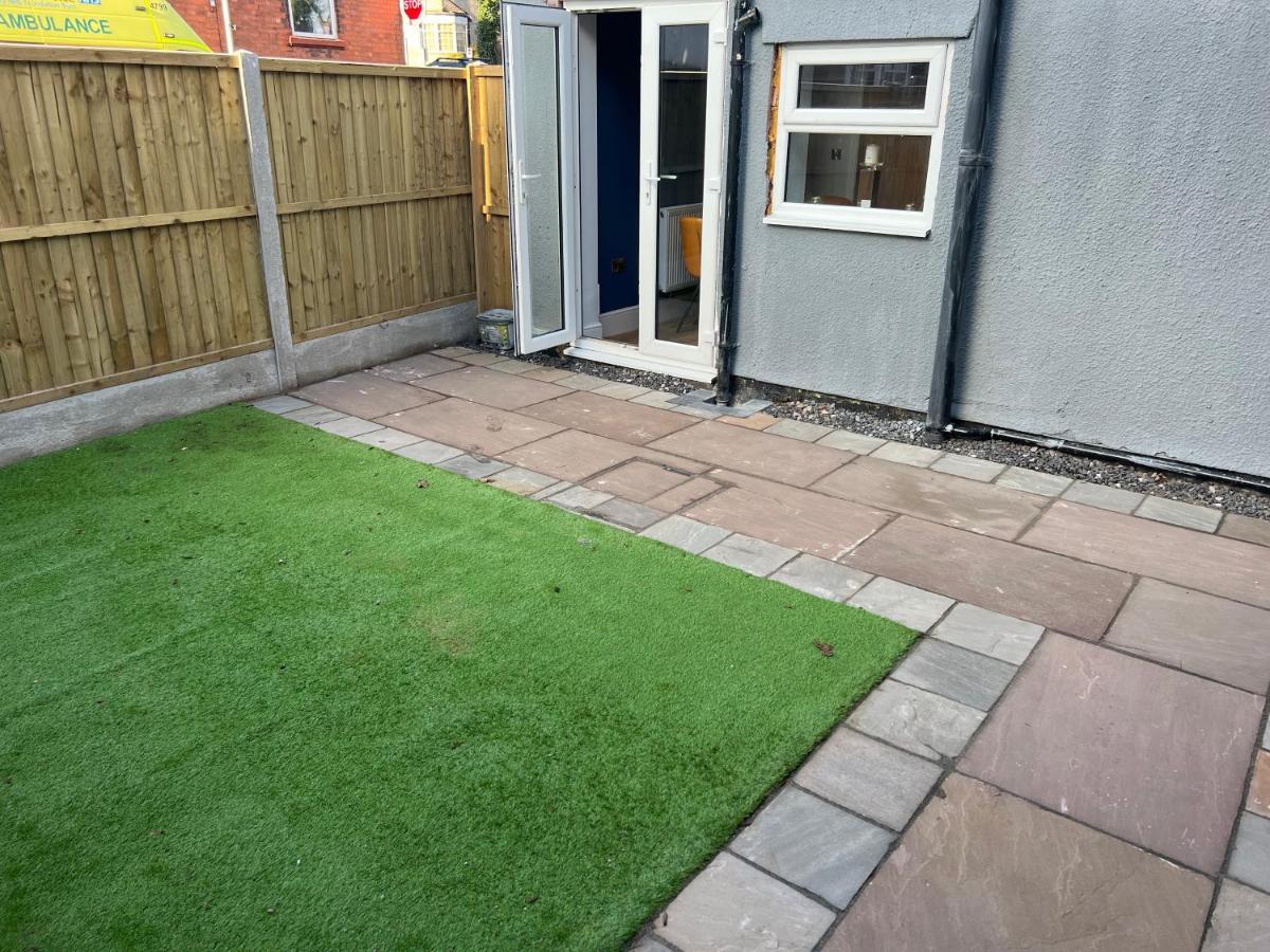 Luxury 2 Bed Apartment Great Location Stoke-on-Trent Экстерьер фото